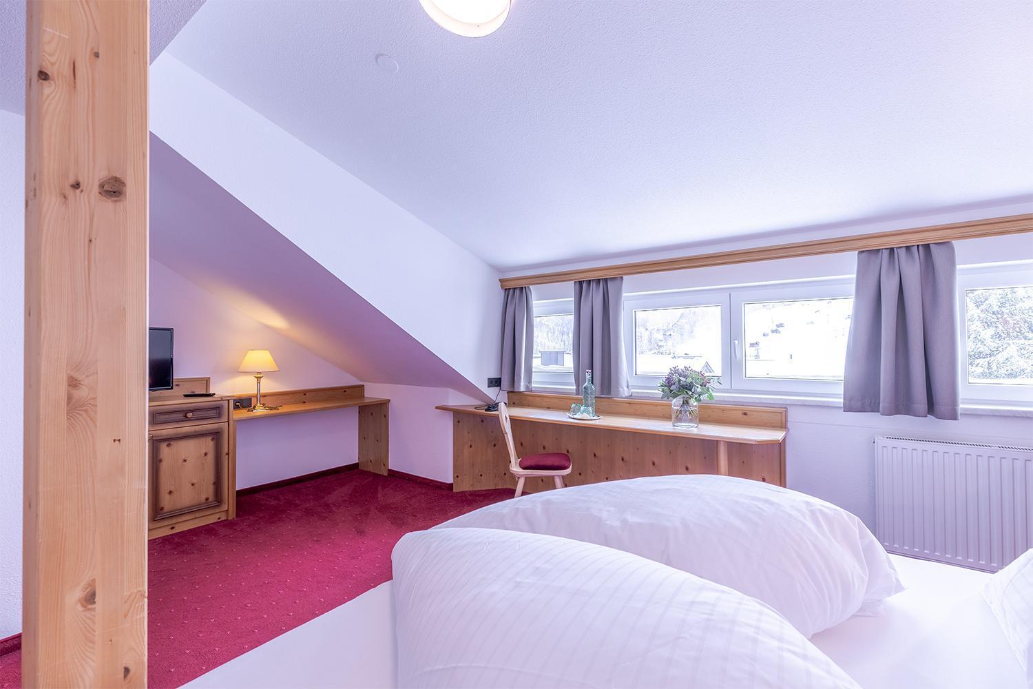 Hotel Sonnenheim Sankt Anton am Arlberg Ngoại thất bức ảnh
